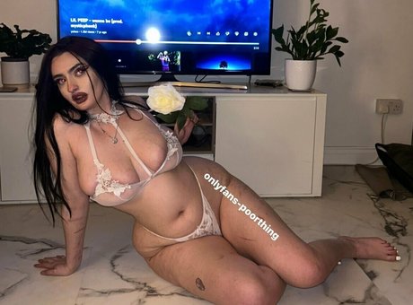 poorthing perfect actress gallery