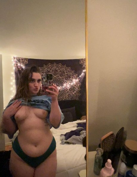 bbyurcs nude actress pictures