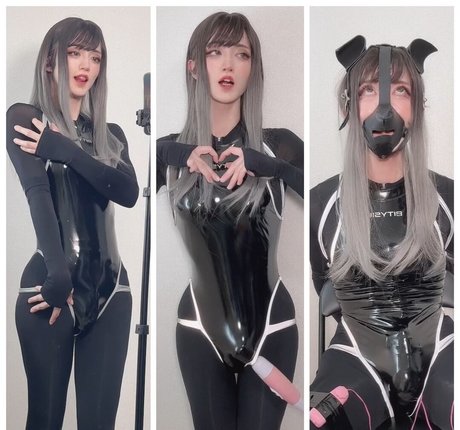 D Rei uno naked model photos