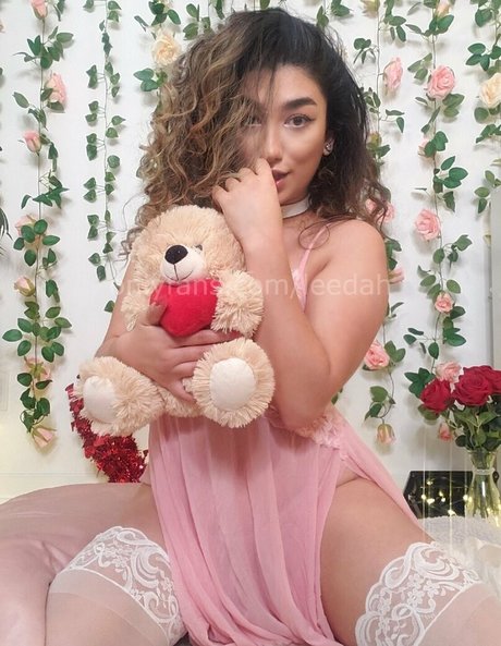 Leedah pornstar naked archive
