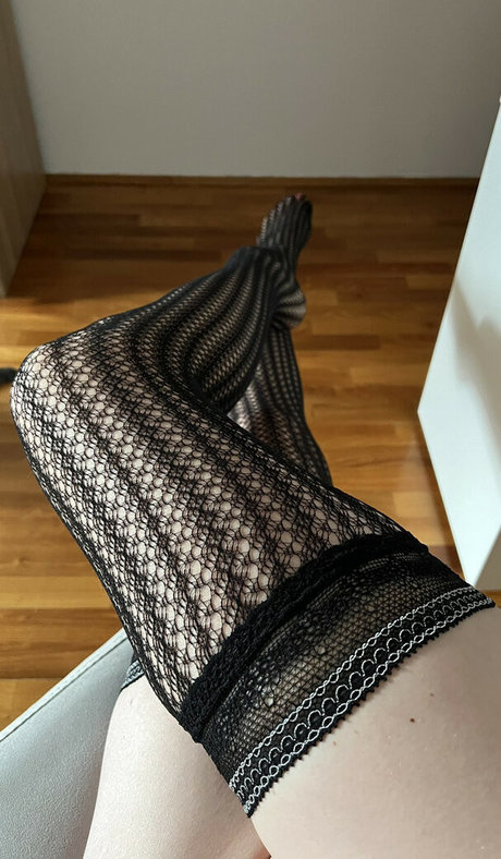 Soft Pleasure sex model pic