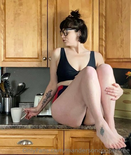 mandersoncooperfree model pretty photos