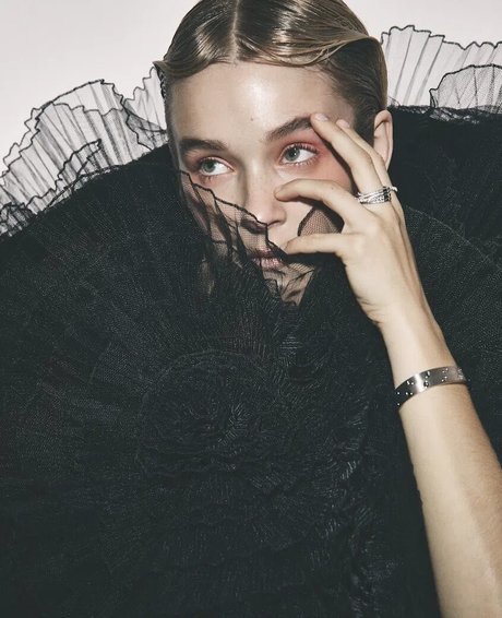 Pommelien Thijs beautiful actress pictures