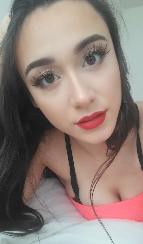 Impress Yumi model nudes picture