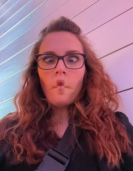 scarlettvanwhite top profile image