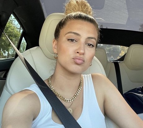 Tori Kelly free model img