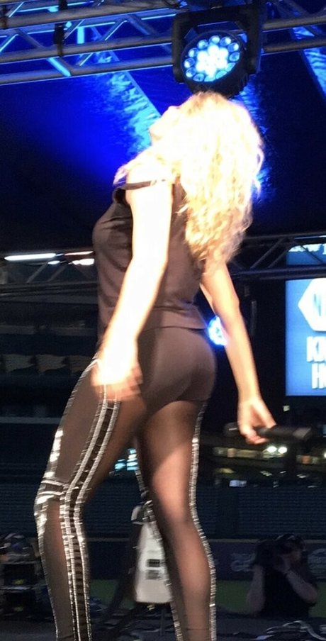 Tori Kelly xxx model image