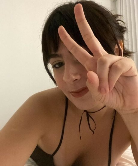 Mariana Karpukovas naked pornstar picture