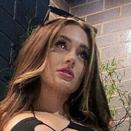 Mae Welsch star perfect image