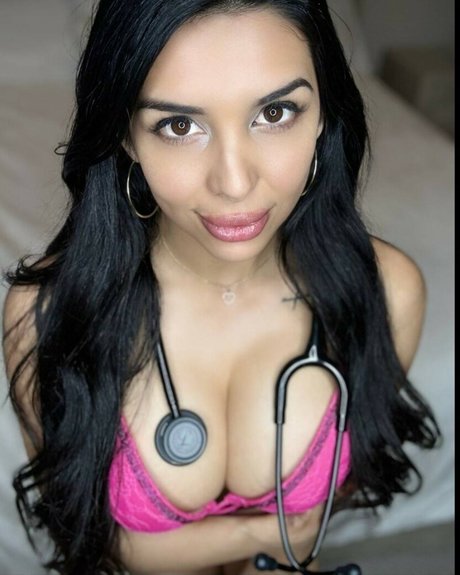camilavalentinaxo perfect actress img