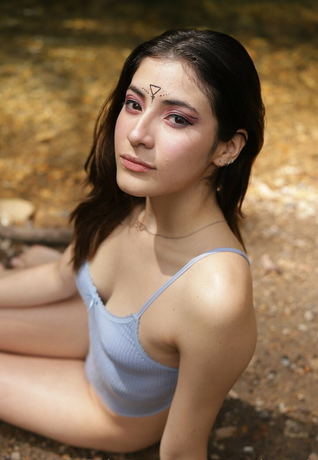 Sweetleaaah pornstar beautiful photos