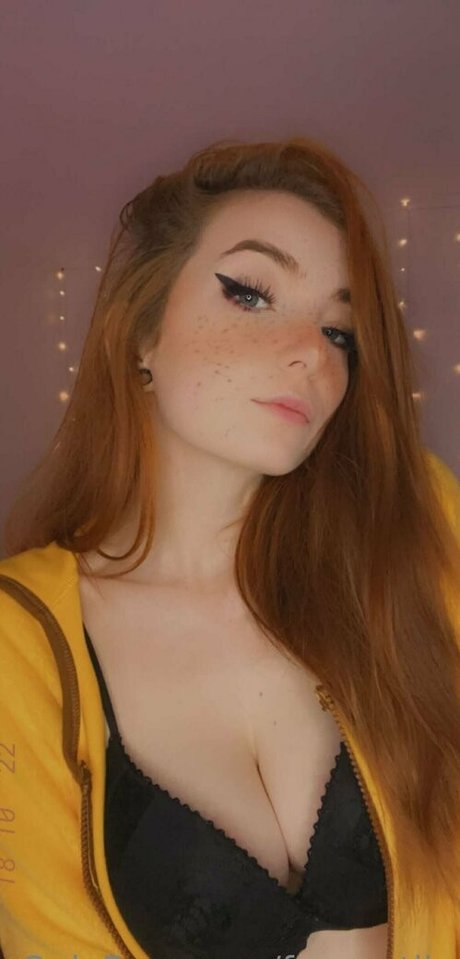 Foxycutiie pretty model archive