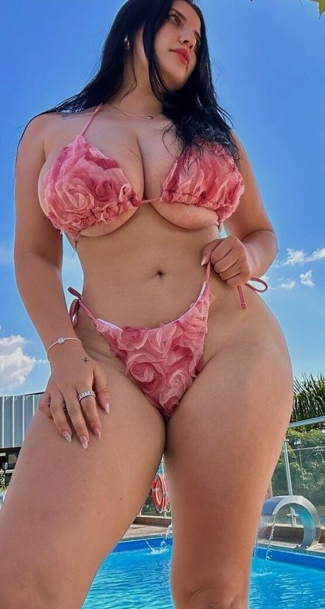 Yoselin castiillo star exclusive img