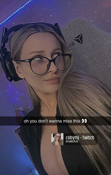Cobyymj model sex gallery