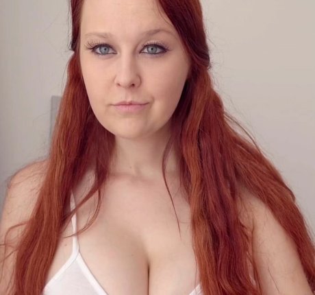 Goddess Julia pretty model galleries