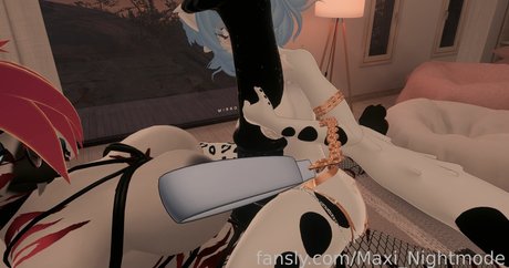 Maxi Nightmode model top images