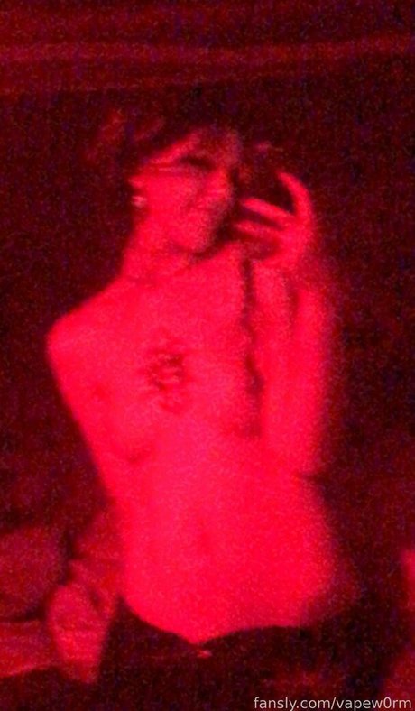 vapew0rm hot actress archive