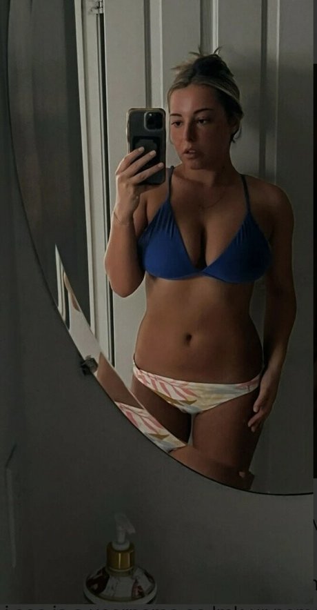 Belle Warren xxx actress pictures