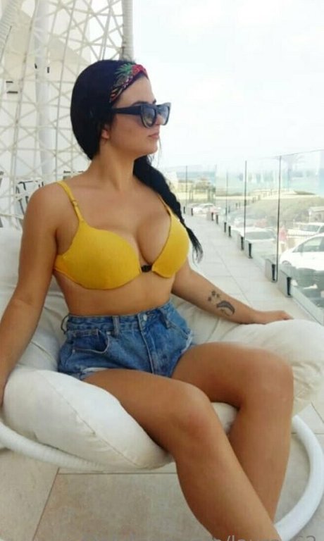 laura 62 top profile image