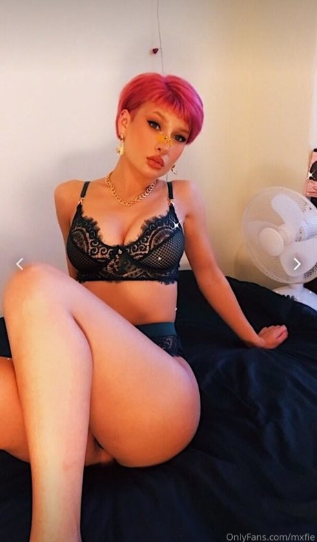 bhadxbambii star erotic archive