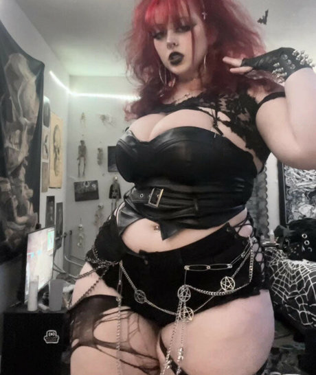 vampiref0ckerr beautiful model pic