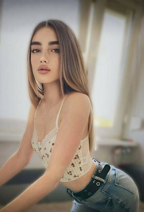 isabelaevans high quality pornstar img