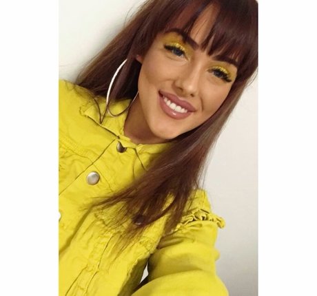 Bobbie Cook top star img