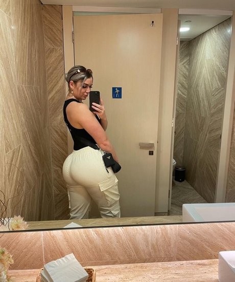 Nikita Simpson pretty pornstar img