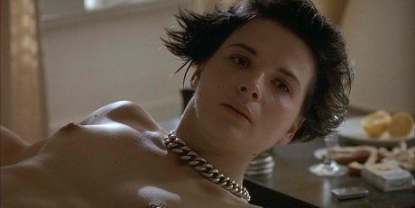 Juliette Binoche sexy actress photos