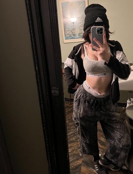leez      profile image