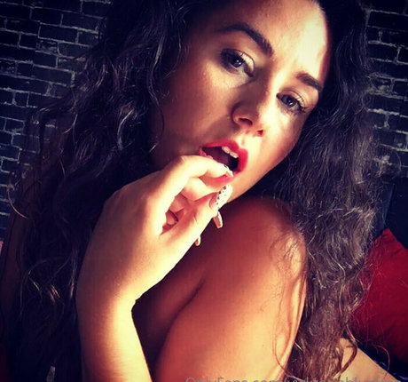 vicktoriabluefree adult star photos