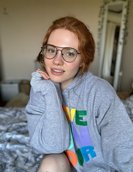 charlotteglowsup pornstar perfect image