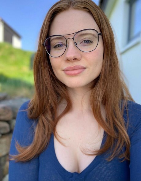 charlotteglowsup pornstar exclusive pics