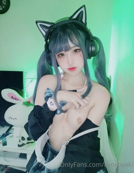 kyokoyaki art model photo