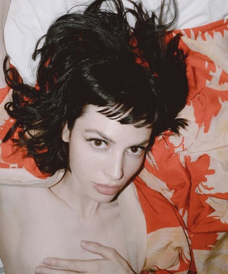 Charlotte Kemp Muhl actress pictures