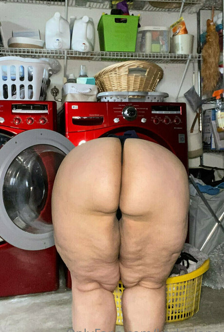 karlaxlane top profile image