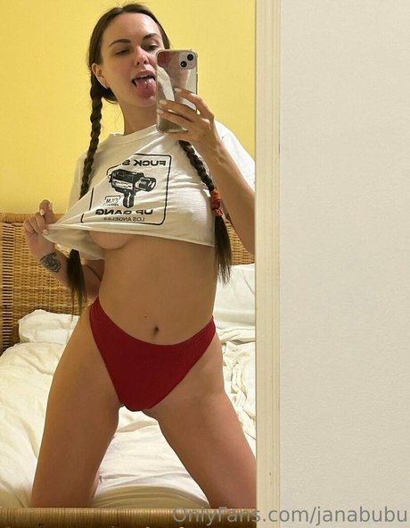 janabubu hot model pics