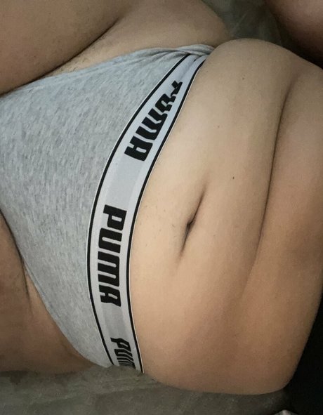 shesabigone model free image