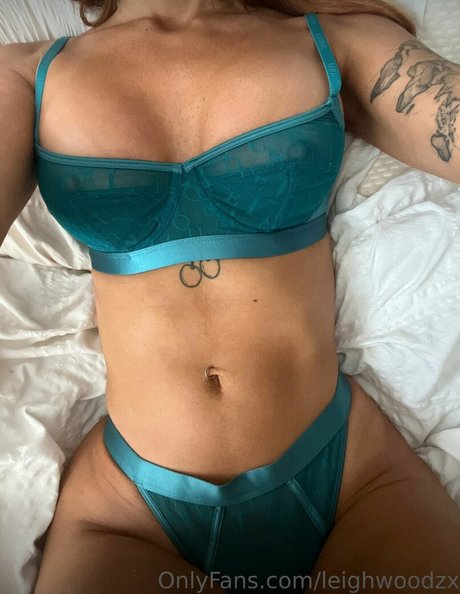 Leigh Woodz nude model photos