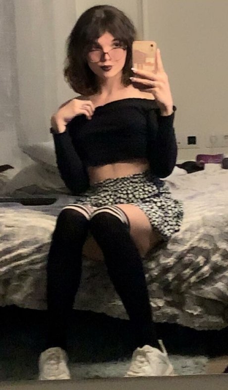 dark skin onlyfans sexy picture