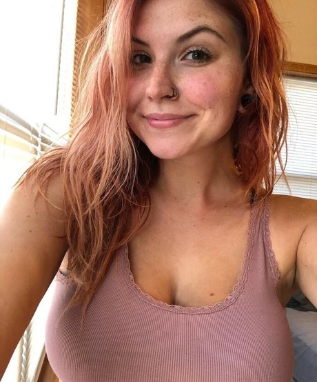Kaytlin Lovely model nudes img