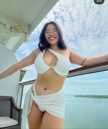Mathilda Huang pornstar xxx img