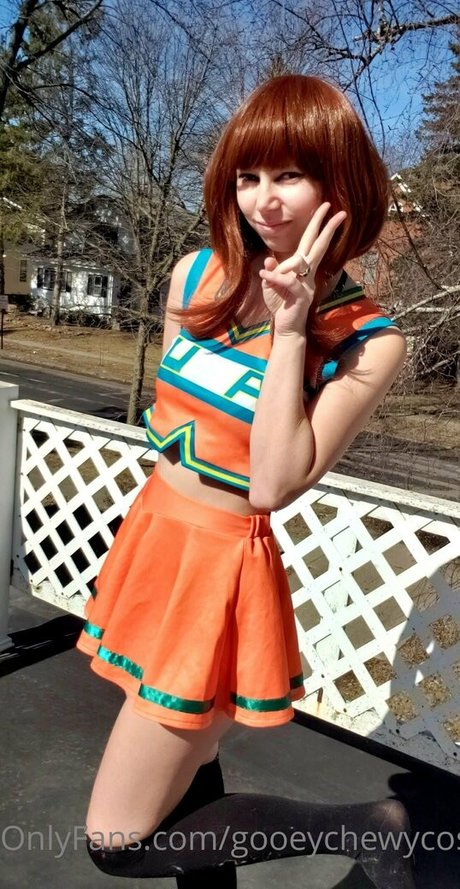 gooeychewycosplay exclusive star images