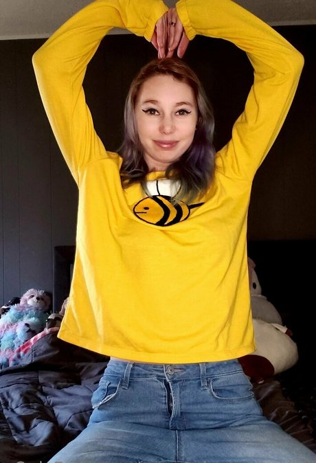 gooeychewycosplay free actress pic