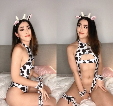 Khloe Kiss star sexy image