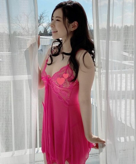 Ena Satsuki hot model image