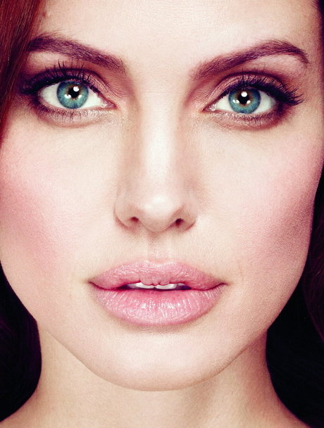 Angelina Jolie star pornographic images