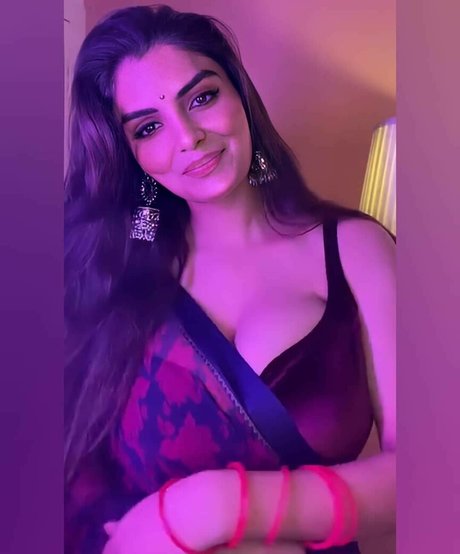 Anveshi Jain star hd img