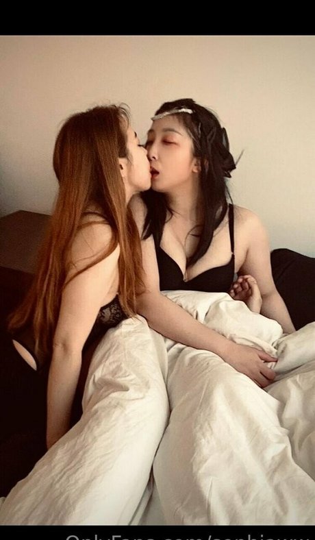 sophiaww nude model image