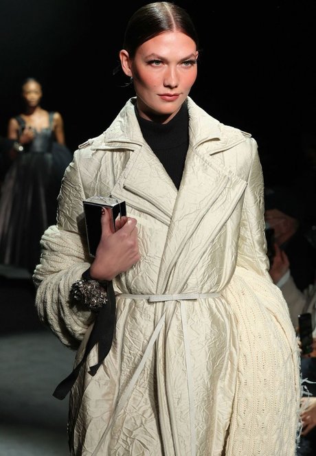 Karlie Kloss best model gallery